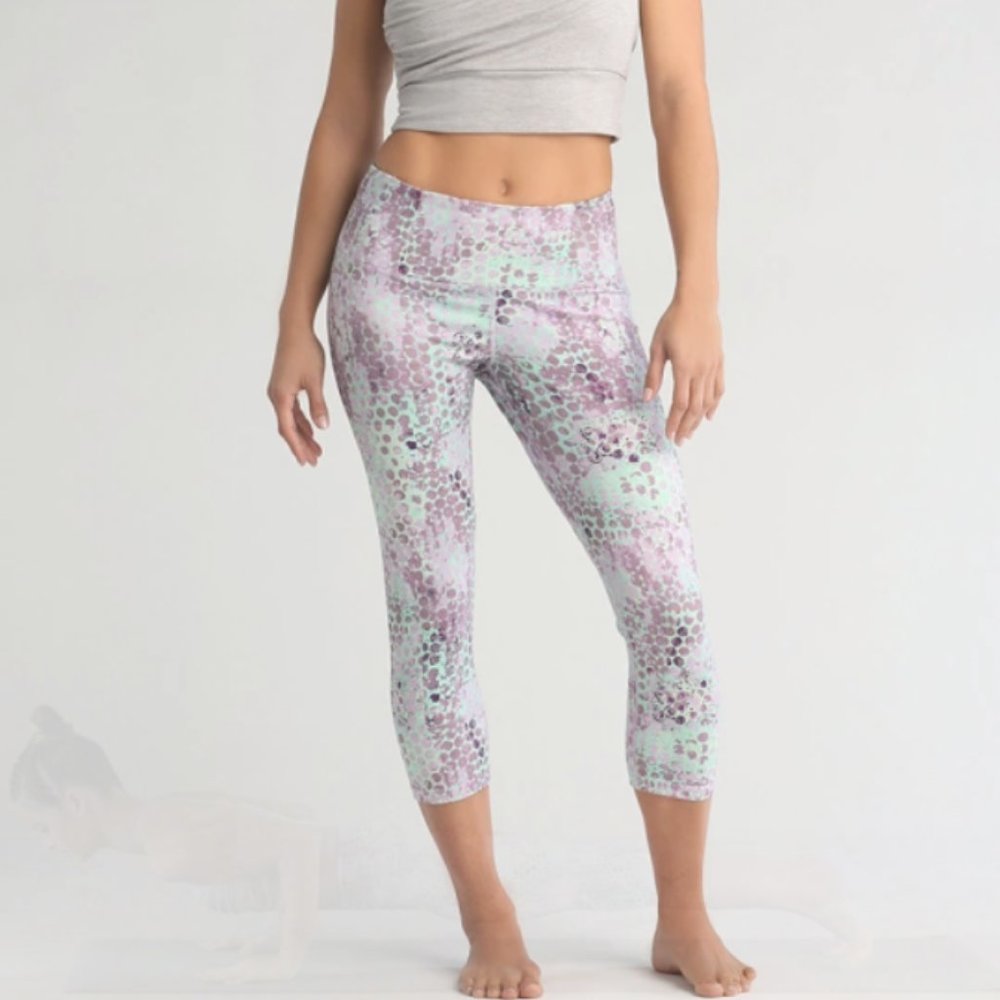 Manduka Essential Capri Amara Legging Size Small